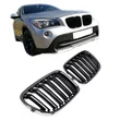 BMW E84 X1 lakkozott fekete M4 stílusú vese
