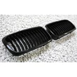 Kép 1/3 - BMW E38 limousine 1994-2001 facelift stílusú lakkozott fekete vese