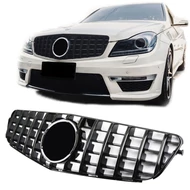 Mercedes Benz W204 C204 C-osztály 2007-2014 lakkozott fekete hűtőrács Panamerica AMG GT stílusban (Gyári emblémával)