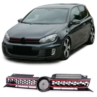 VW Volkswagen Golf VI - 6 GTI stílusú lakkozott fekete hűtőrács piros díszcsíkokkal