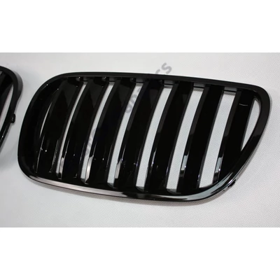 BMW E83 X3 2006-2010 faceliftes lakkozott fekete vese