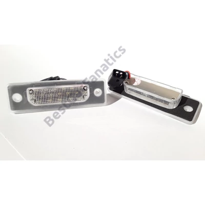 BMW E32 E34 Sedan 6000K fehér SMD LED rendszámtábla világítás