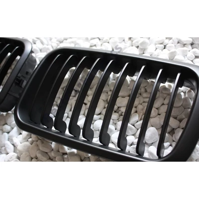 BMW E36 1990-1995 facelift előtti matt fekete facelift stílusú vese