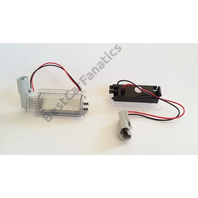 Toyota fehér SMD LED kilépőfény világítás (több típushoz jó)