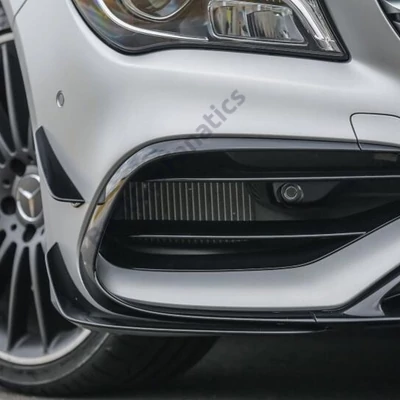 Mercedes CLA C117 X117 W117 2016-2019 AMG-LINE-ra lakkozott fekete koptató lippe