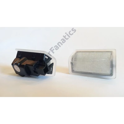 Mercedes Benz W204 facelift fehér SMD LED kilépőfény W166 W176  W212 W246