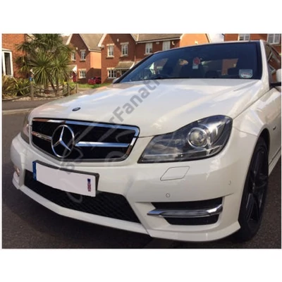 Mercedes Benz W204 króm-fekete hűtőrács C63 AMG stílusban gyári emblémával