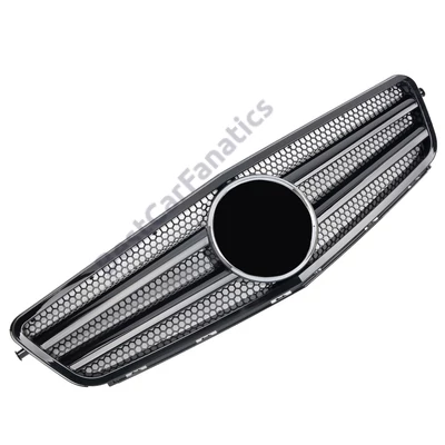 Mercedes Benz W204 lakkozott fekete - króm hűtőrács C63 AMG stílusban