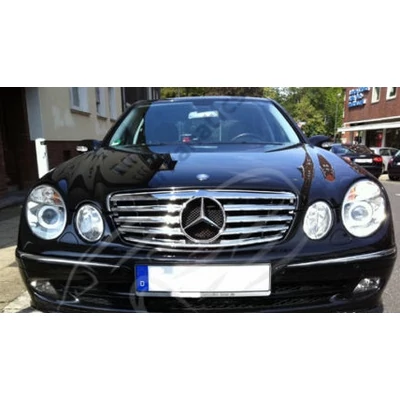 Mercedes Benz W211 2002-2006 facelift előtti  króm - fekete hűtőrács AMG stílusban