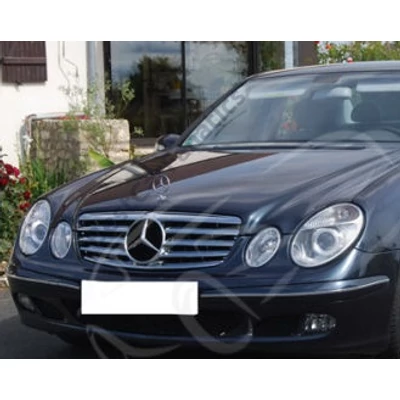 Mercedes Benz W211 2002-2006 facelift előtti  króm - fekete hűtőrács AMG stílusban