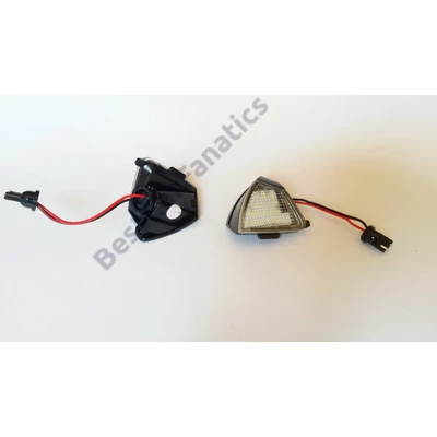 VW Golf 5 LED-es visszapillantó tükör alatti kilépőfény világítás (több típushoz jó)