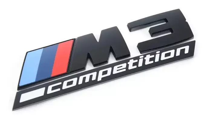 Gyári BMW G80 M3 Competition fekete csomagtartó embléma 51148084161