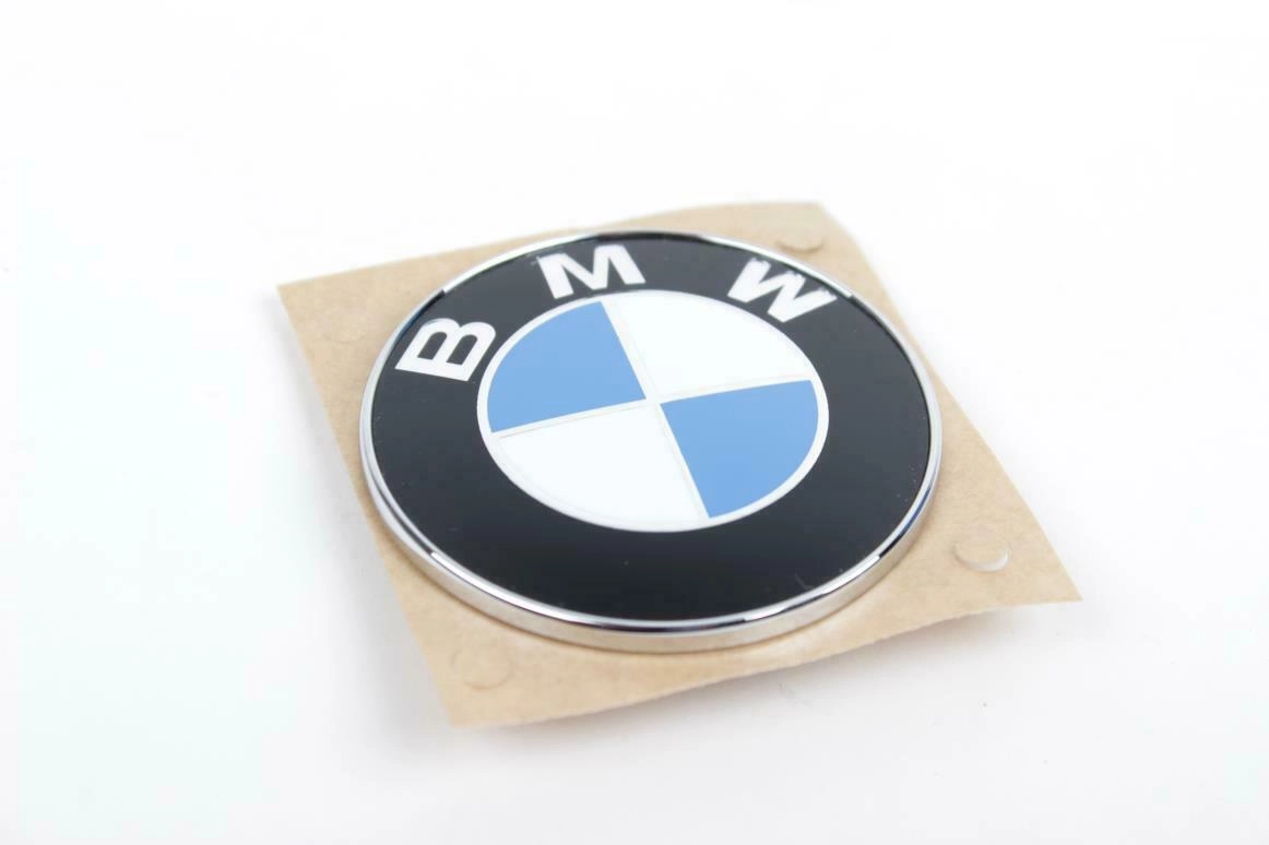 Gyári BMW E65 E66 E67 csomagtartó embléma 51147135356