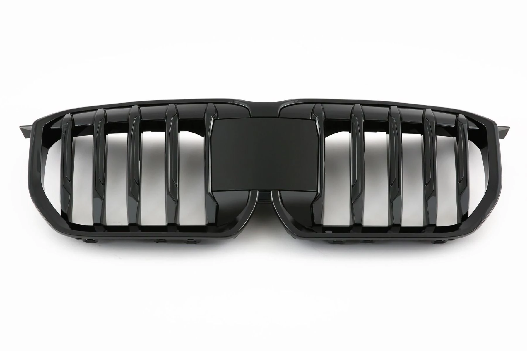 BMW U11 X1 2022- lakkozott fekete M4 stílusú vese