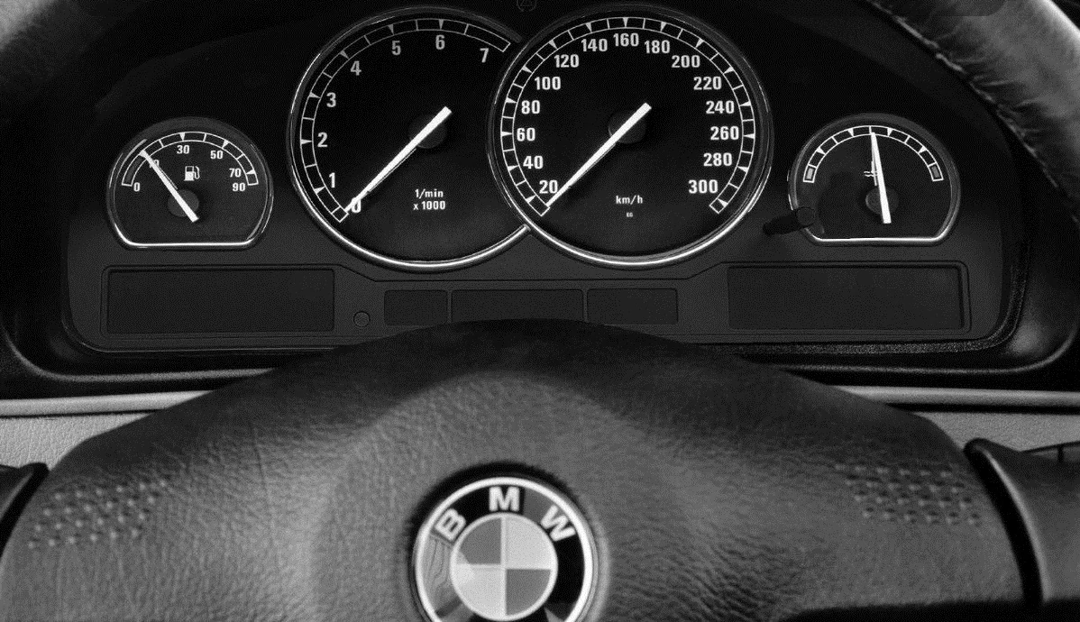 BMW E31 alumínium műszerfal karika