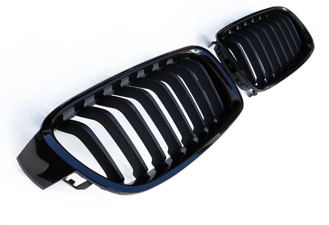 BMW F30 limousine F31 touring lakkozott fekete Performance vese