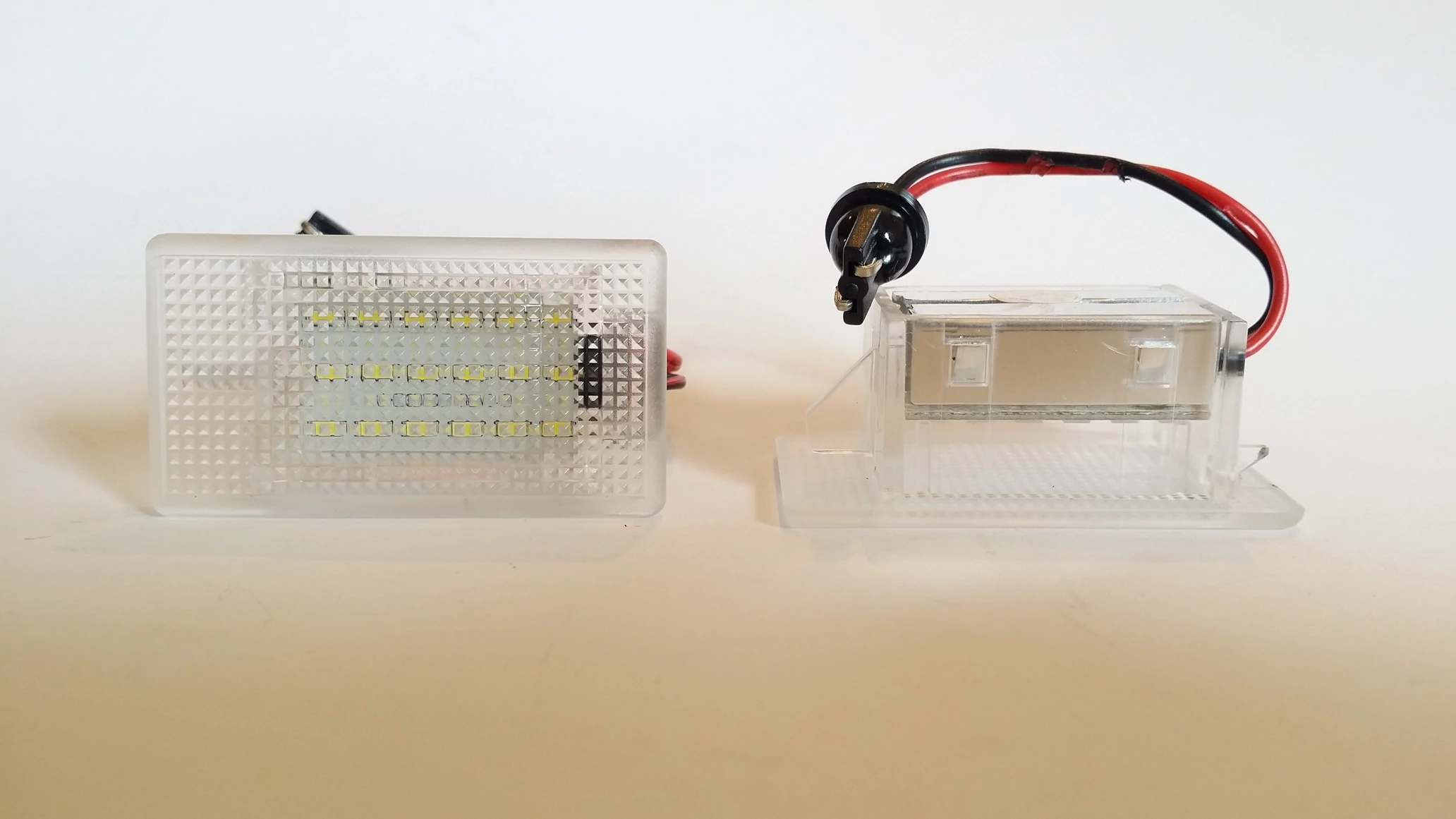 FORD Escort Fiesta Focus fehér SMD LED kilépőfény