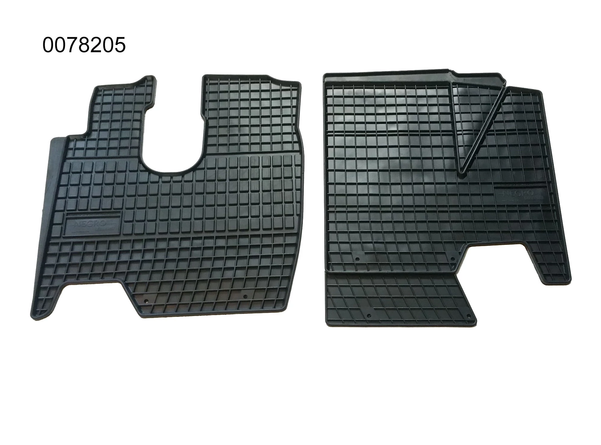Mercedes Benz Atego Frogum 00782-05 fekete gumiszőnyeg szett