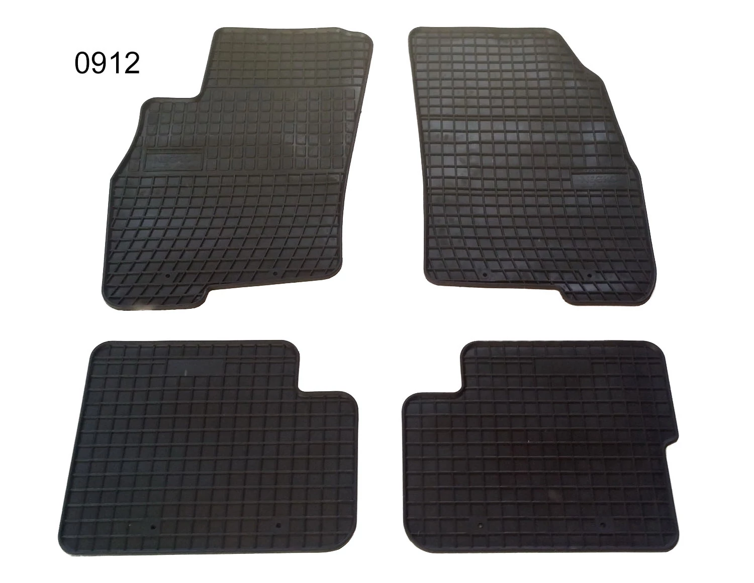 FIAT Grande Punto Frogum 0912 fekete gumiszőnyeg szett
