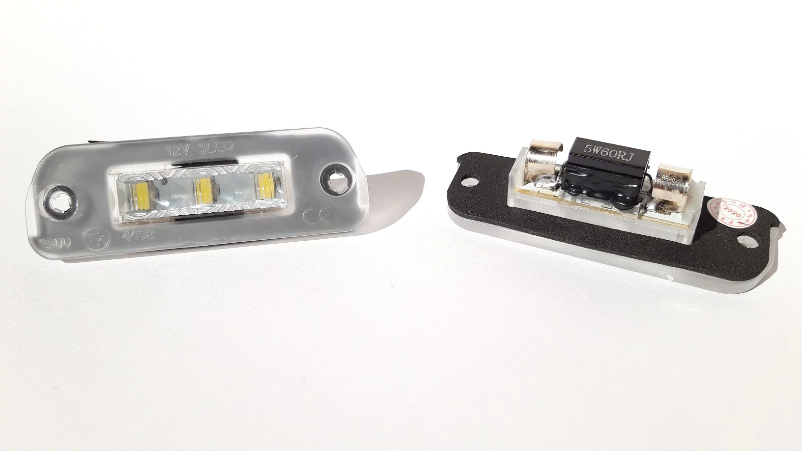 Mercedes Benz ML W164 X164 R W251 fehér SMD LED rendszámtábla világítás