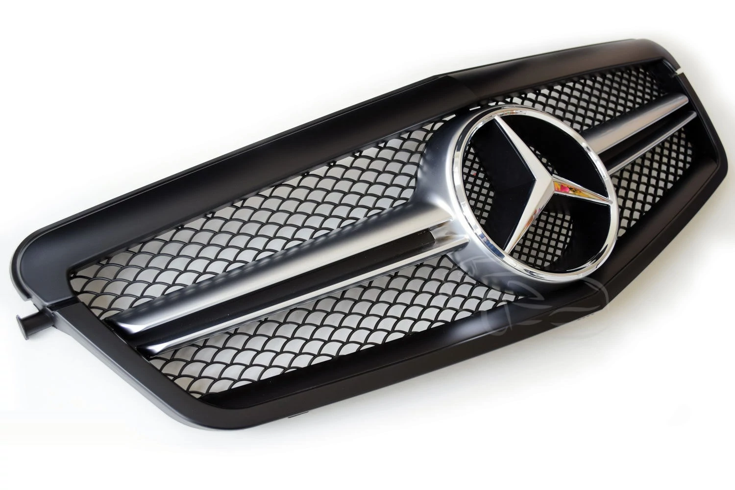 Mercedes Benz W212 2009-2013 matt fekete - króm hűtőrács facelift E63 AMG stílusban
