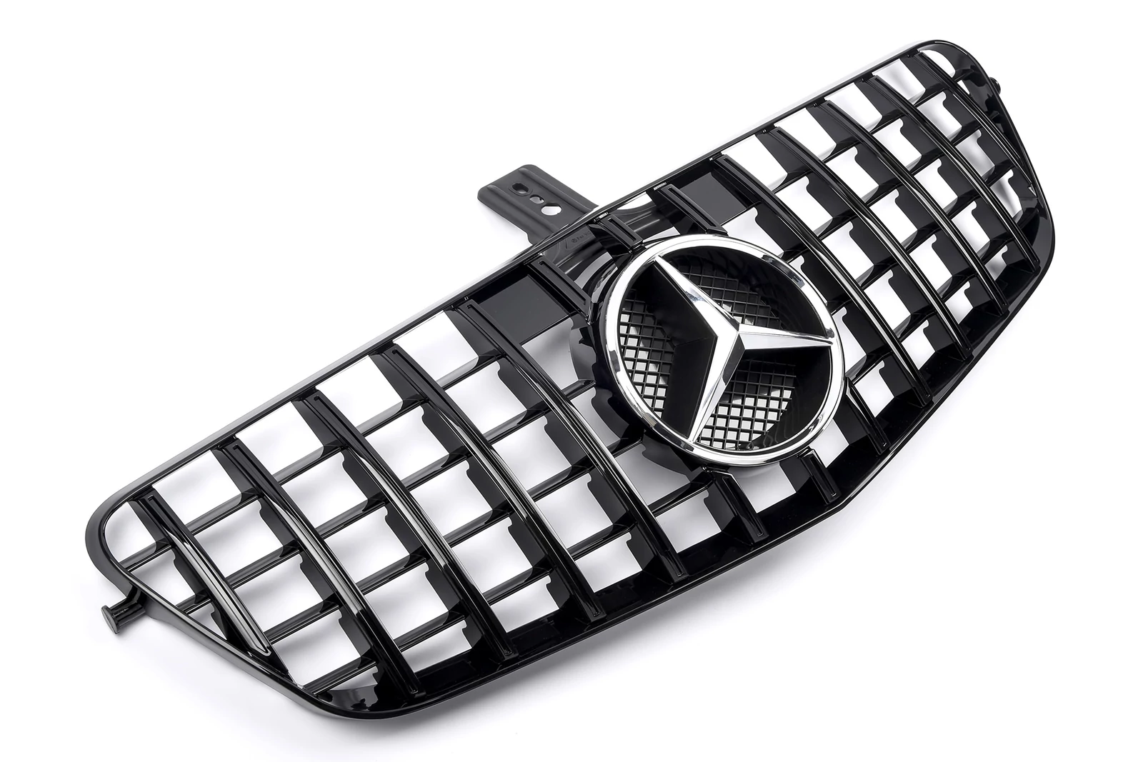 Mercedes Benz W212 2009-2013 lakk fekete hűtőrács Panamerica AMG GT stílusban