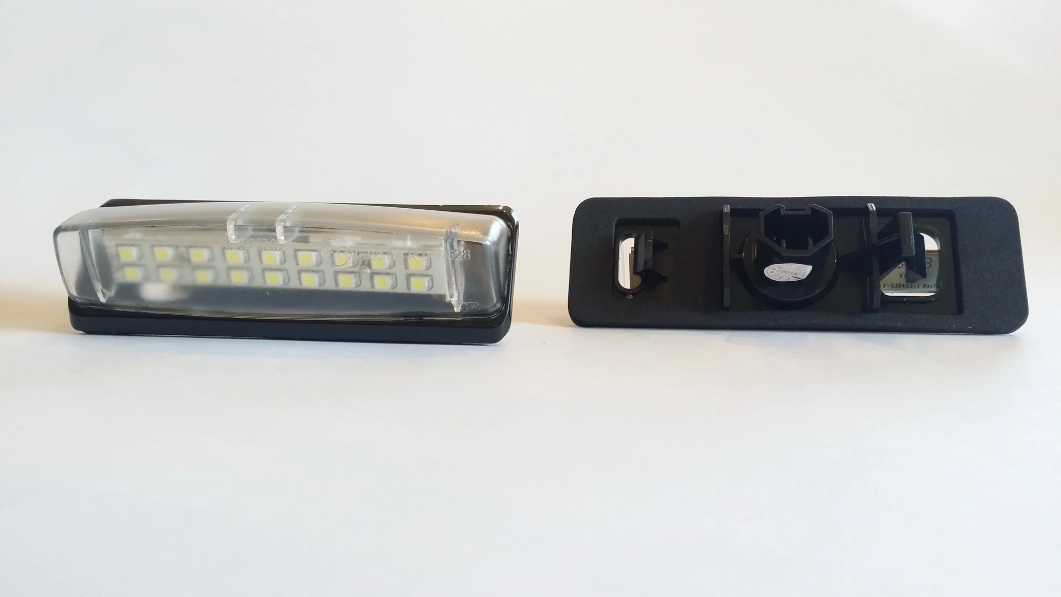 Lexus Mitsubishi Toyota fehér SMD LED rendszámtábla világítás, több típushoz is jó