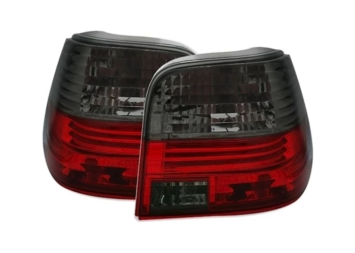VW Volkswagen Golf IV 1J limousine piros fekete füst kristály burás hátsó lámpa pár